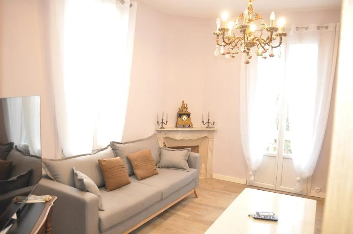 Maison Calme Avec Jardin, Proche Des Transports Νίκαια
