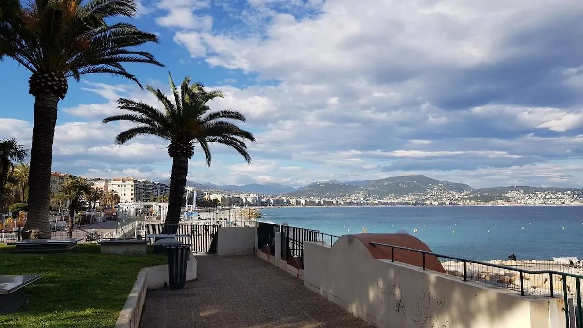 Maison Calme Avec Jardin, Proche Des Transports Nizza Villa